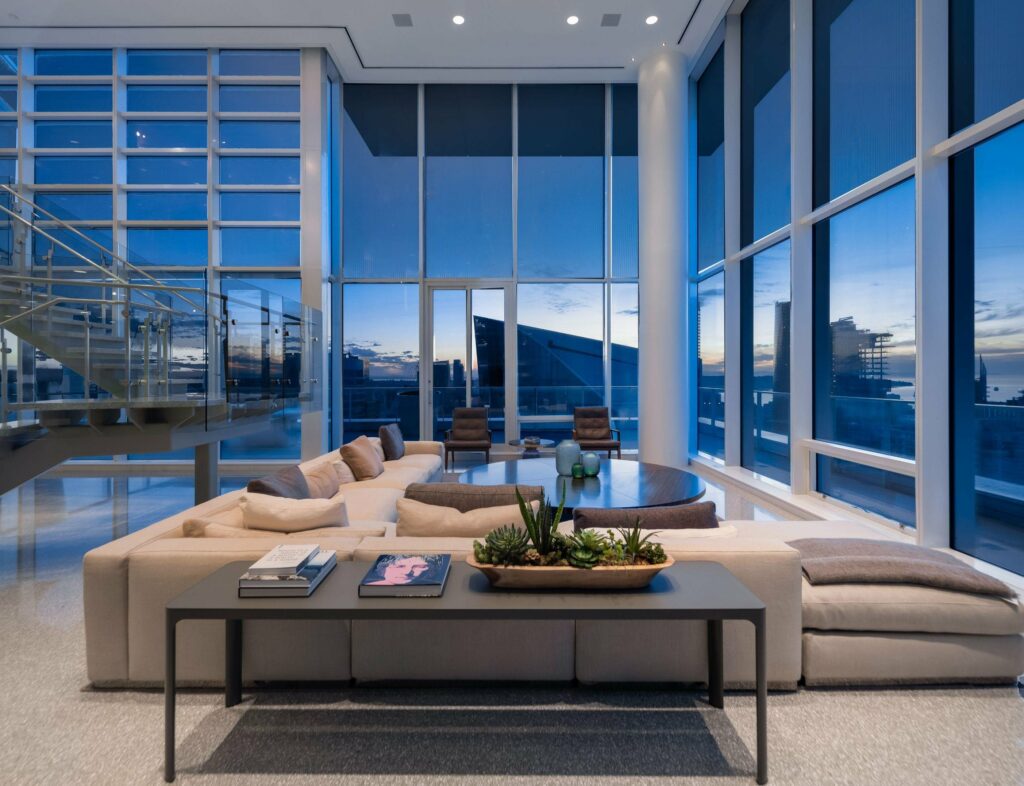 West Vancouver, North Vancouver, homes, vancouver, Canada, Helen Siwak, portfolio, yvr 