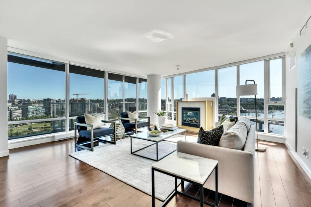 West Vancouver, North Vancouver, homes, vancouver, Canada, Helen Siwak, portfolio, yvr 