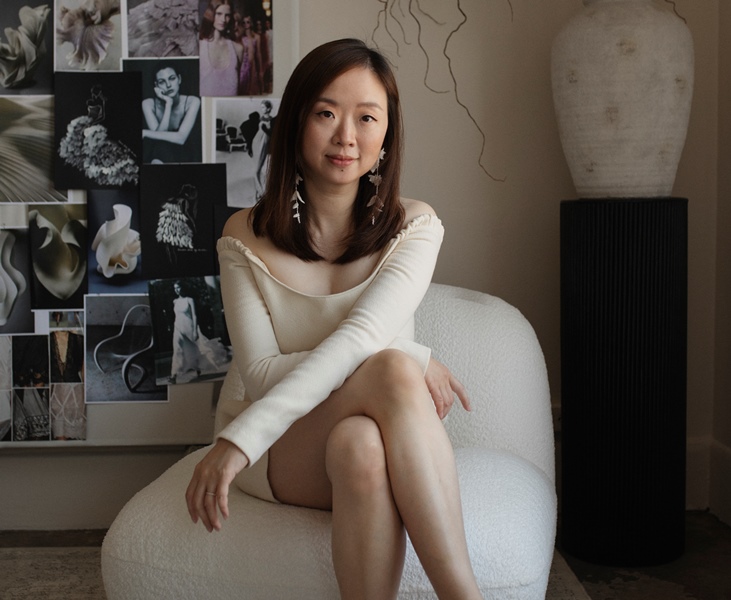 ou ma, ouma couture, bridal industry, business magazine, helen siwak, portfolioyvr, folioyvr, vancouver, bc